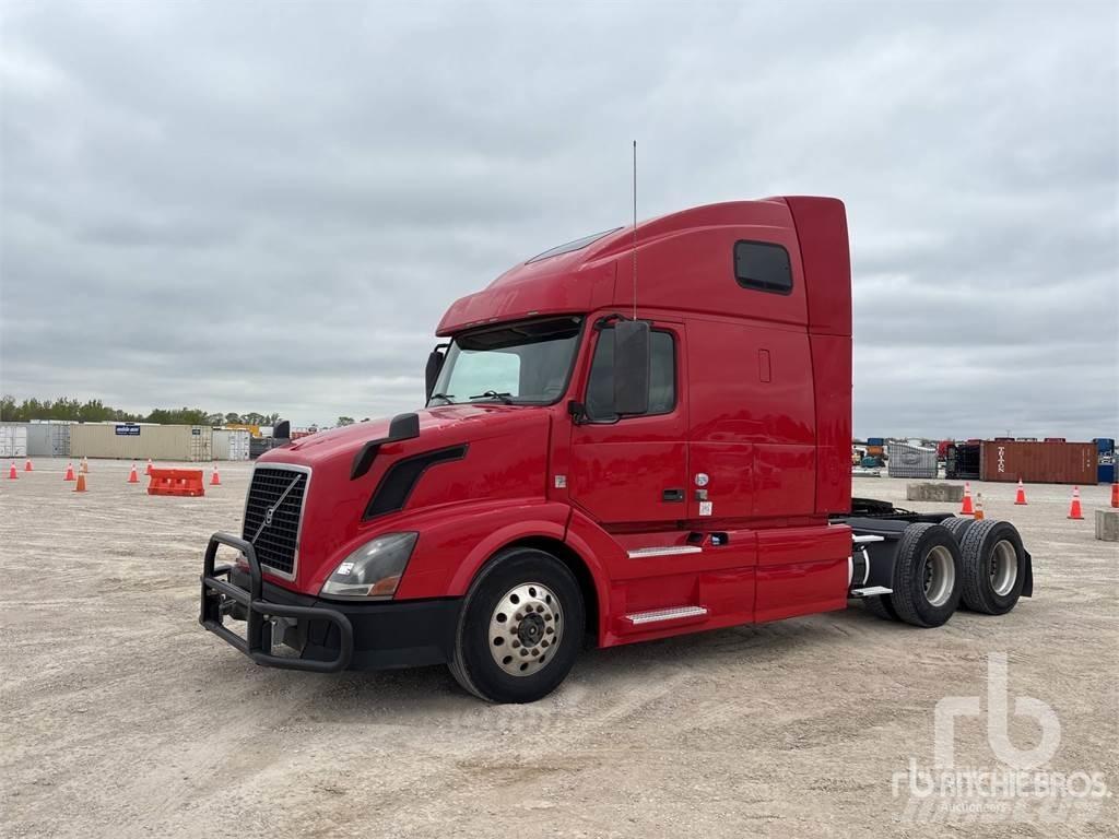 Volvo VNL670 وحدات الجر