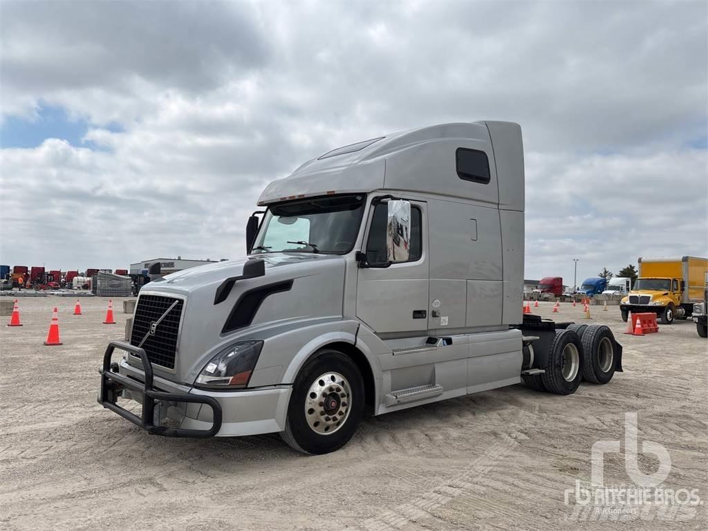 Volvo VNL670 وحدات الجر