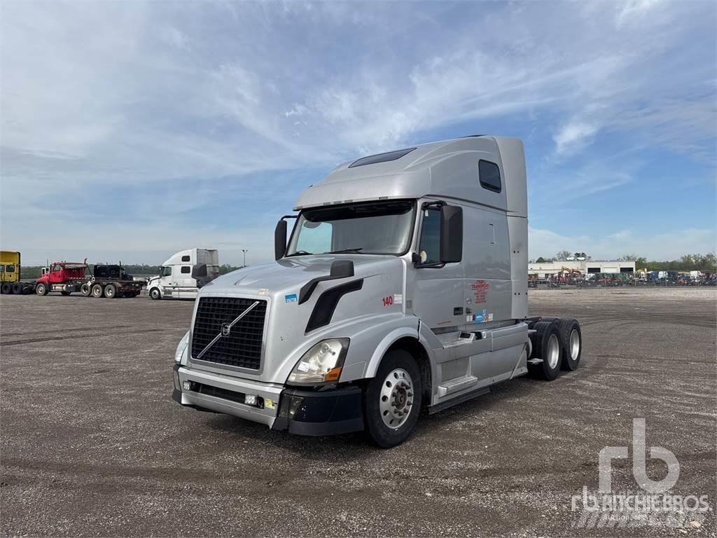 Volvo VNL670 وحدات الجر