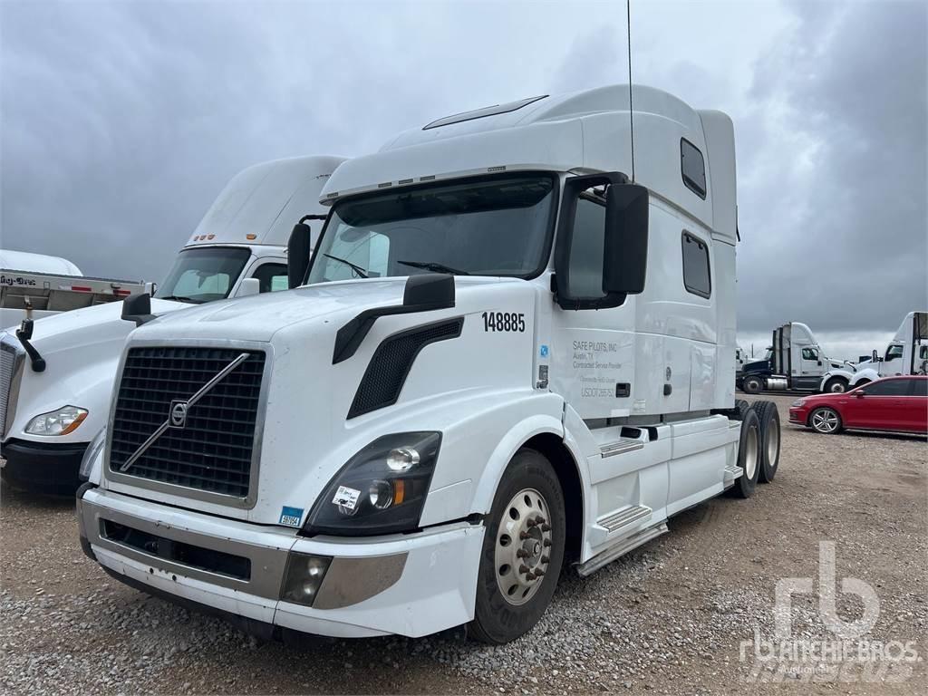 Volvo VNL670 وحدات الجر