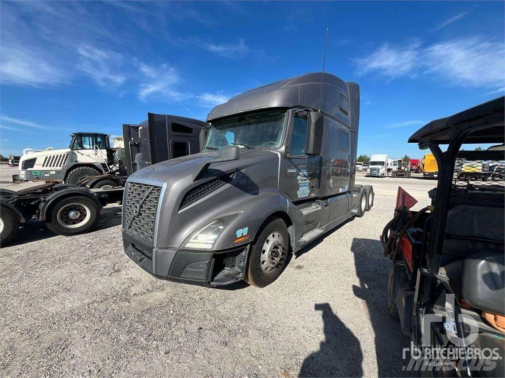 Volvo VNL860 وحدات الجر