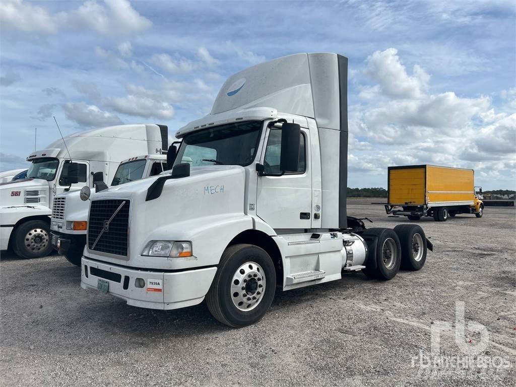 Volvo VNM200 وحدات الجر