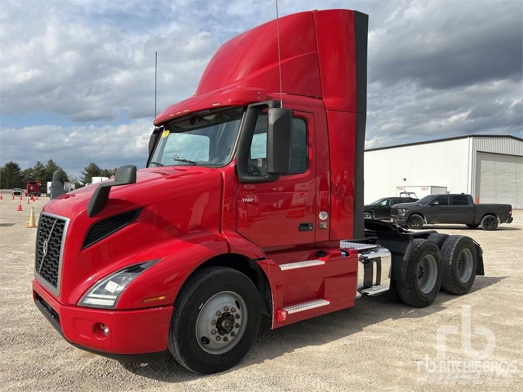 Volvo VNR وحدات الجر