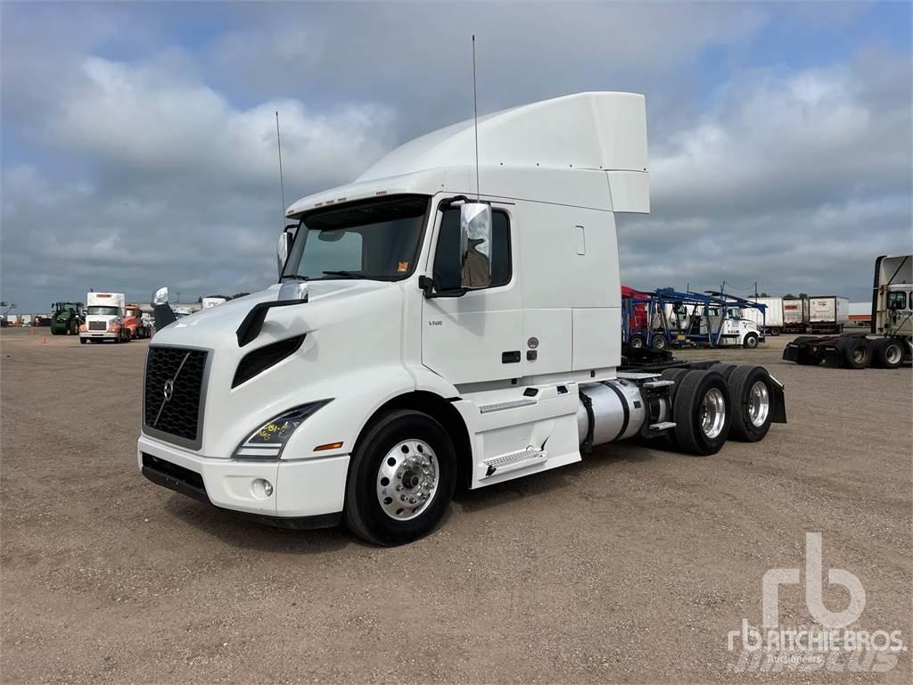 Volvo VNR وحدات الجر