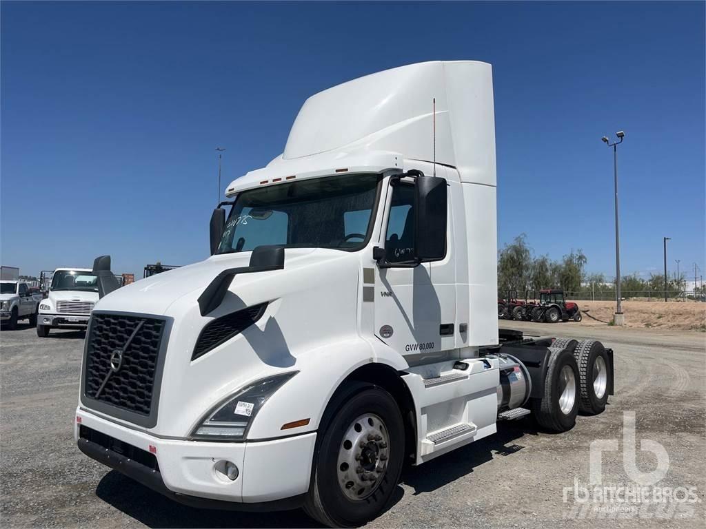 Volvo VNR300 وحدات الجر