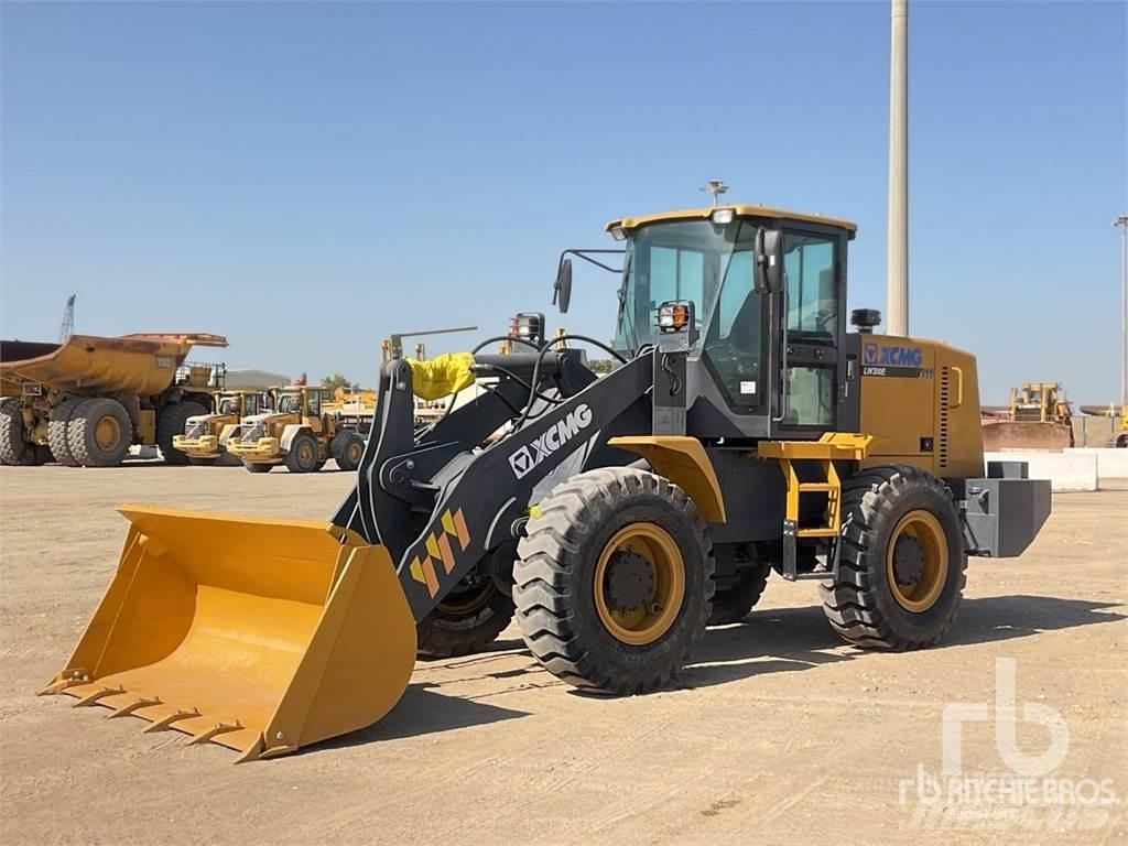 XCMG LW300E لوادر بعجل