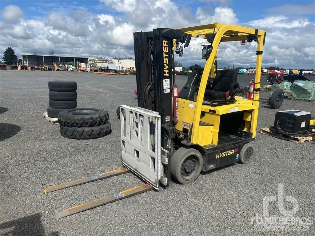 Yale E50XN شاحنات ذات رافعات شوكية تعمل بالكهرباء