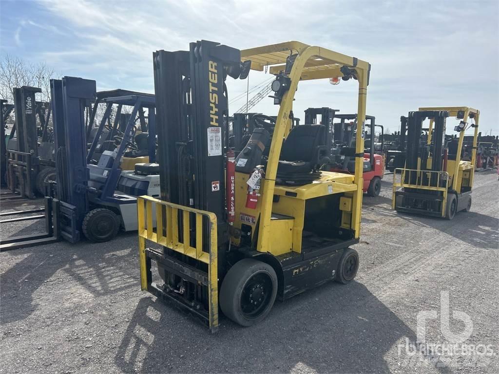 Yale E50XN-33 شاحنات ذات رافعات شوكية تعمل بالكهرباء