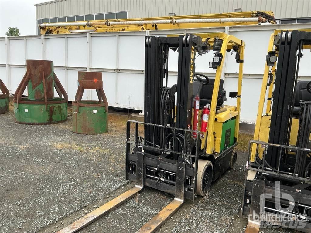 Yale E50XN-33 شاحنات ذات رافعات شوكية تعمل بالكهرباء