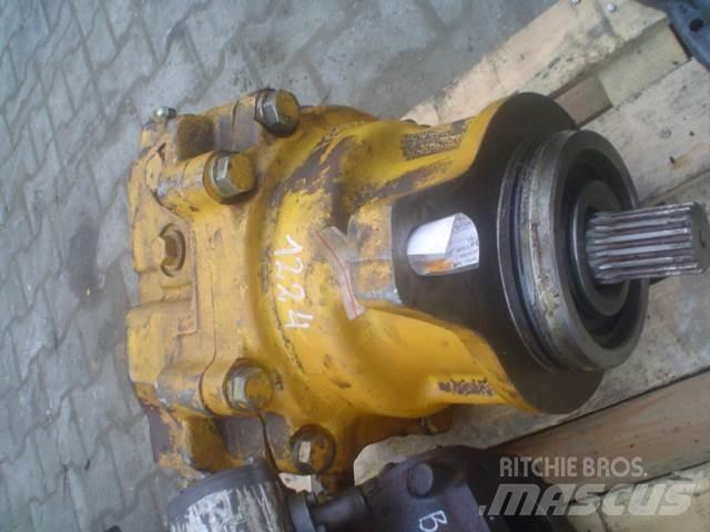 Komatsu 81D-021 7YY24 محركات