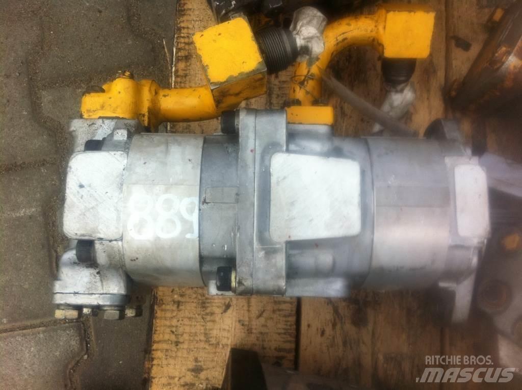 Komatsu D65 705-11-33210 هيدروليات