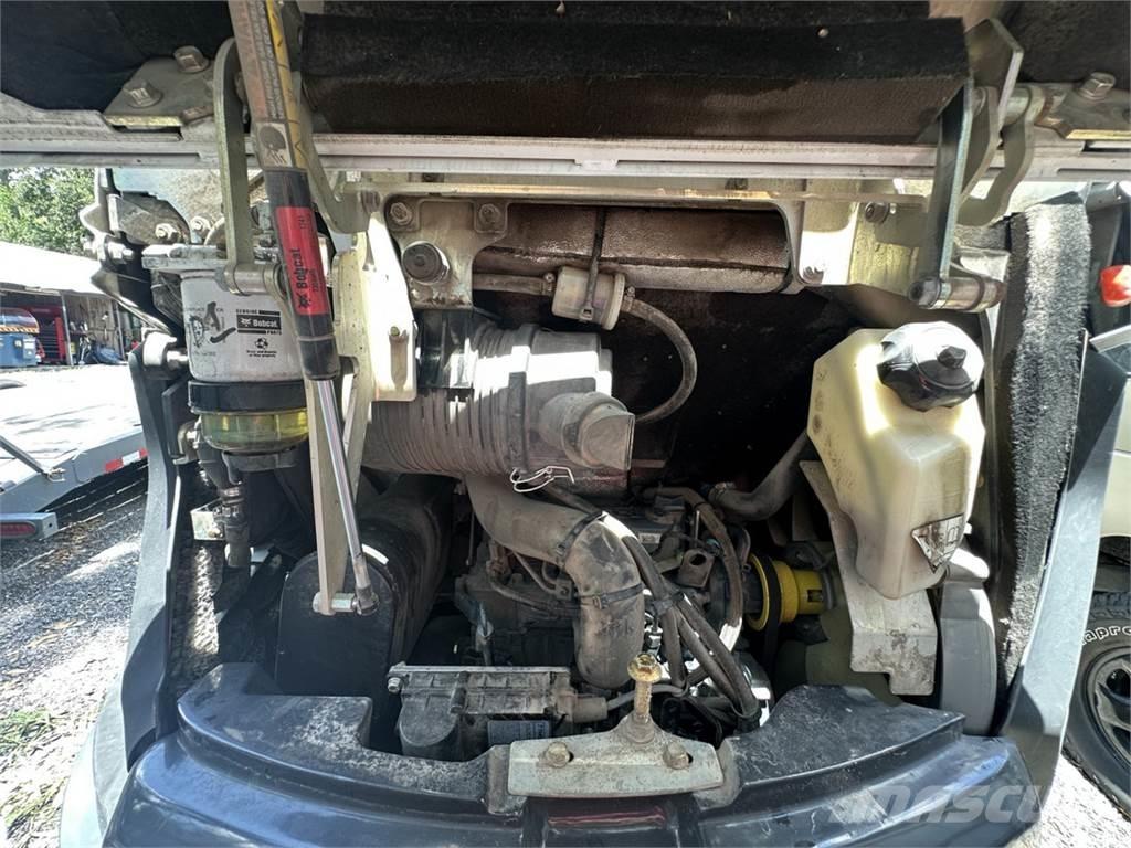 Bobcat E26 حفارات وسط 7 طن - 12 طن