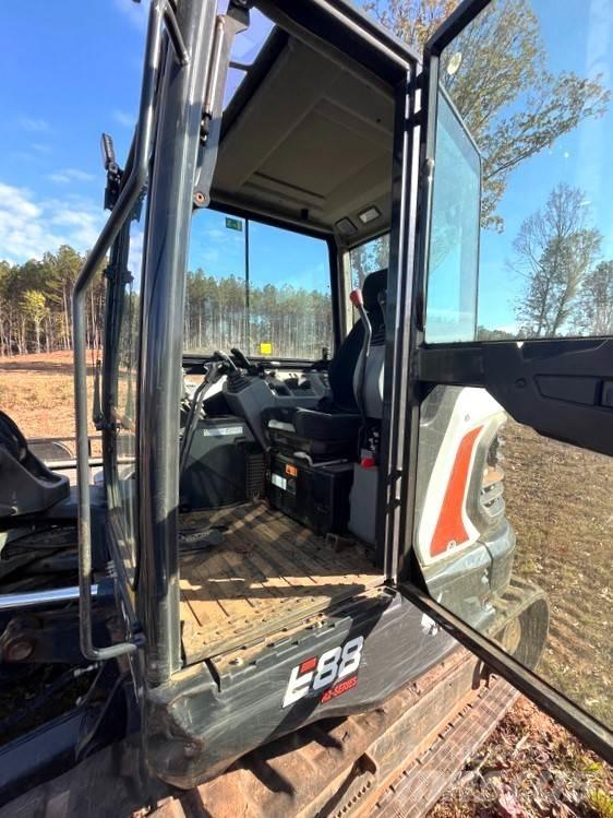 Bobcat E88 R2 حفارات زحافة