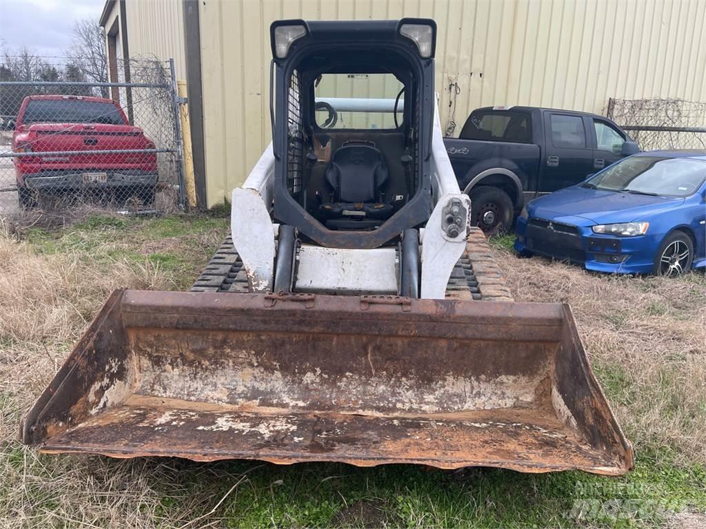 Bobcat T650 لوادر زحافة