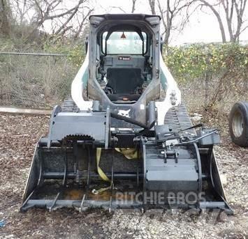 Bobcat T76 لوادر زحافة