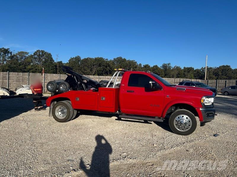 Dodge Ram 5500 شاحنات أخرى