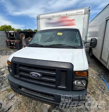 Ford E-350 شاحنات ذات هيكل صندوقي