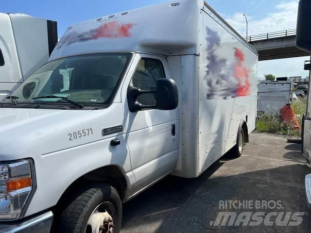 Ford E350 شاحنات ذات هيكل صندوقي