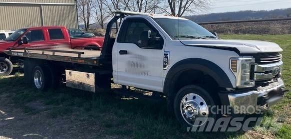 Ford F-550 شاحنات الحاويات