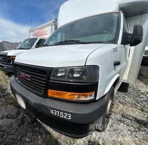 GMC Savana 4500 شاحنات ذات هيكل صندوقي