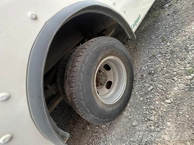 GMC Savana 4500 شاحنات ذات هيكل صندوقي