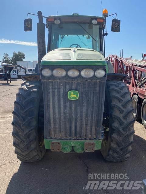 John Deere 8430 الجرارات