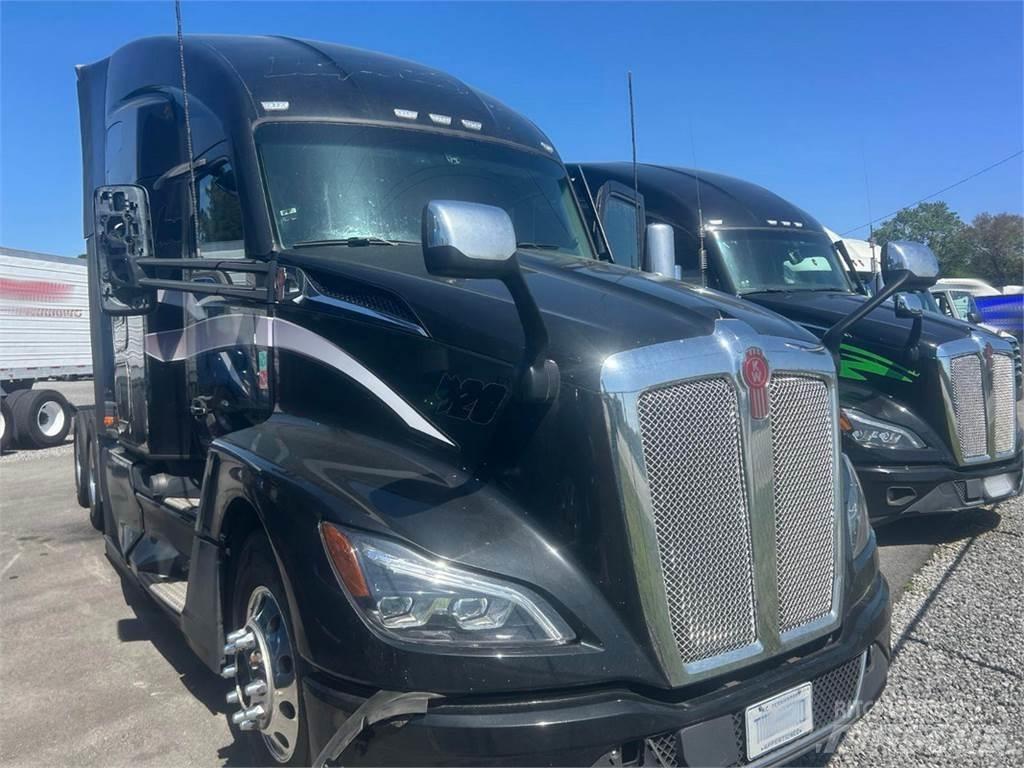 Kenworth T680 وحدات الجر
