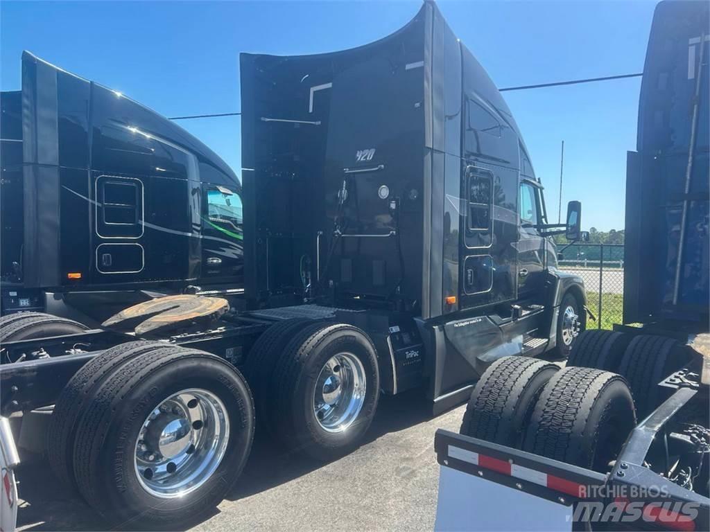 Kenworth T680 وحدات الجر