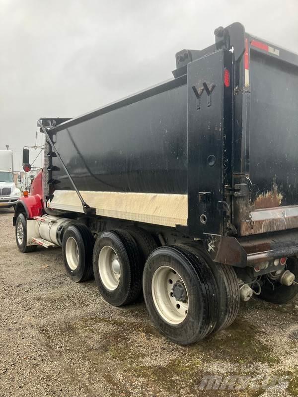 Kenworth T800 شاحنات قلابة