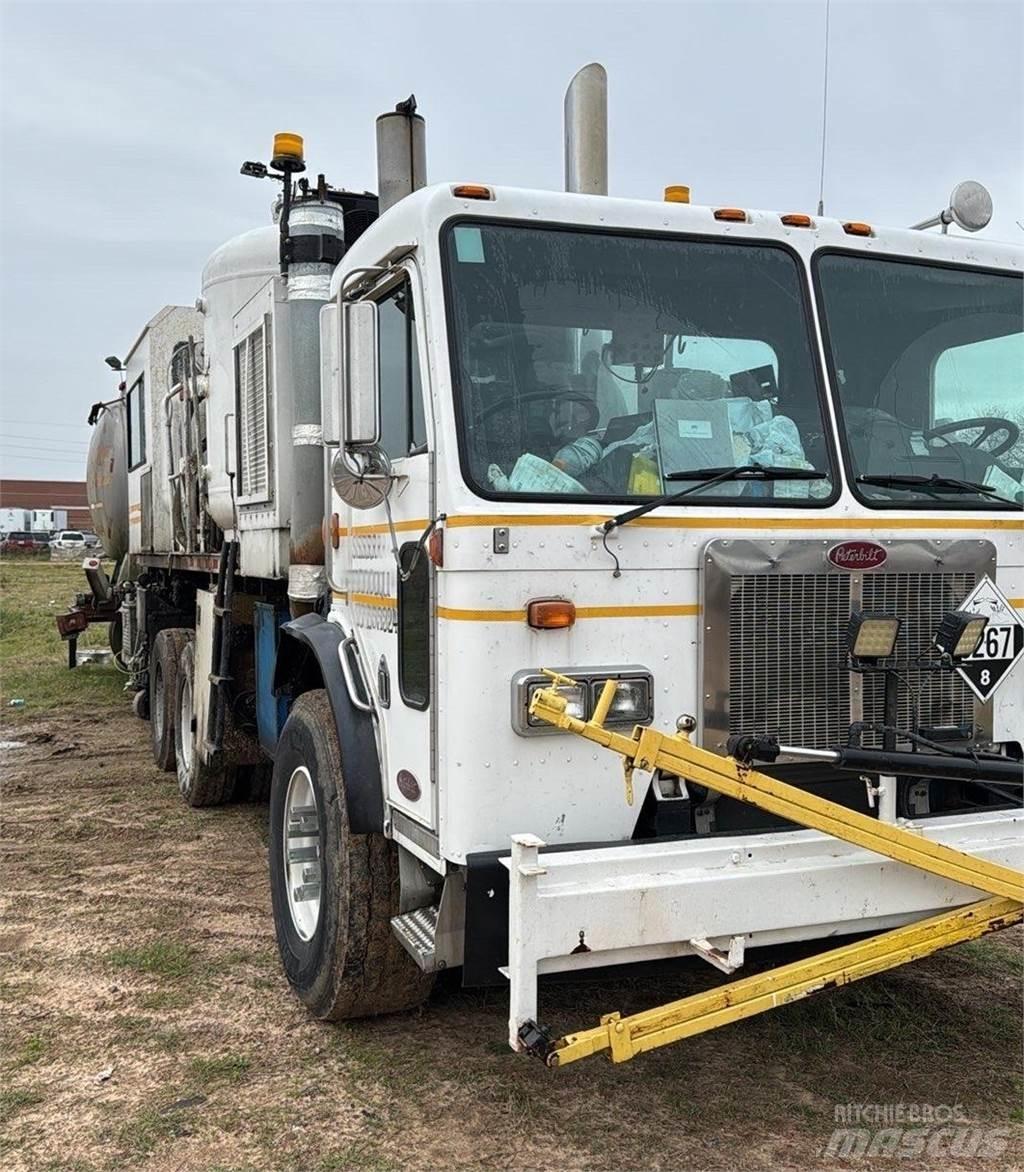 Peterbilt 320 شاحنات أخرى