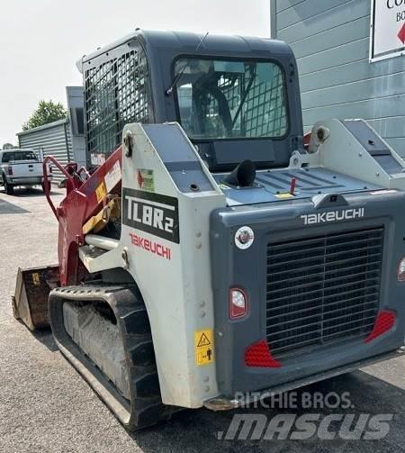 Takeuchi TL8R2 لوادر زحافة