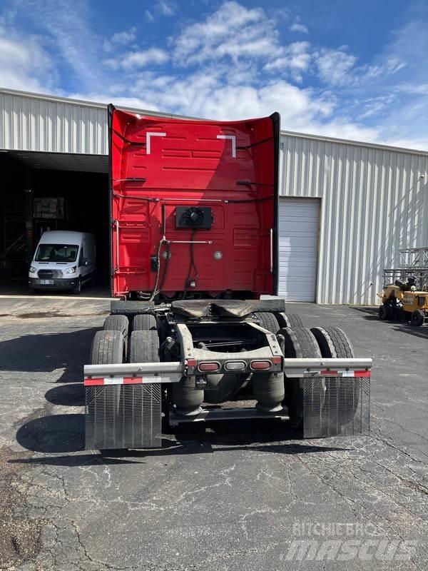 Volvo VNL 760 وحدات الجر