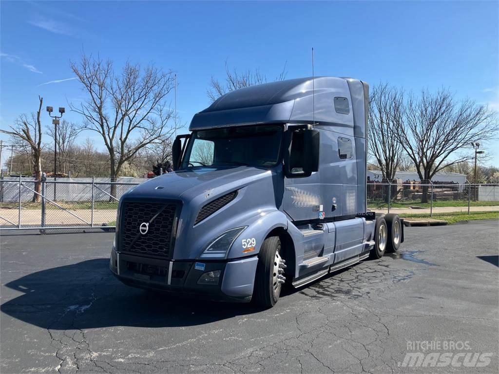 Volvo VNL 760 وحدات الجر