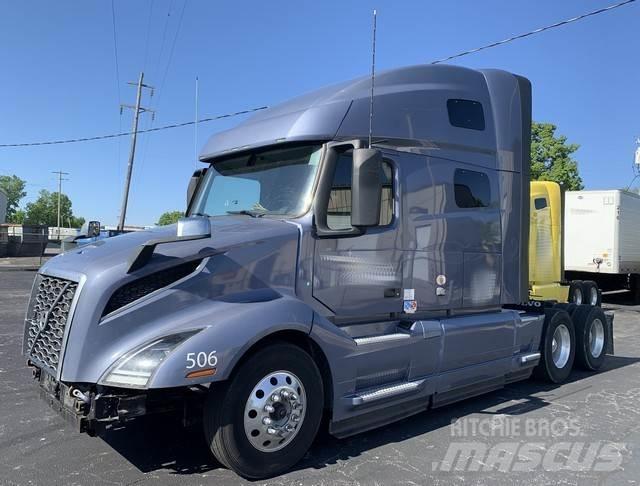 Volvo VNL 760 وحدات الجر