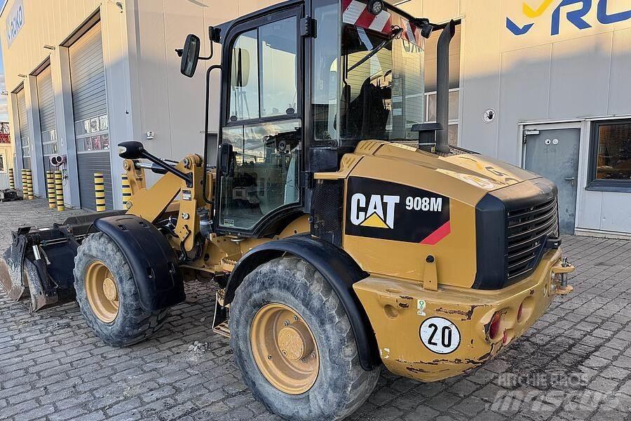 CAT 908 M لوادر بعجل