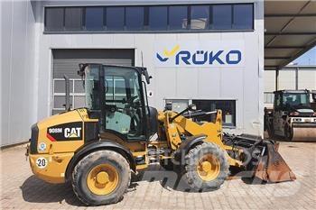 CAT 908 M لوادر بعجل