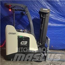 Crown RC5530-30 شاحنات ذات رافعات شوكية تعمل بالكهرباء