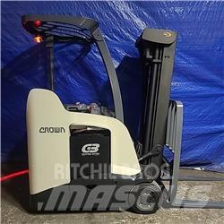 Crown RC5530-30 شاحنات ذات رافعات شوكية تعمل بالكهرباء