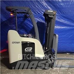 Crown RC5535-30 شاحنات ذات رافعات شوكية تعمل بالكهرباء