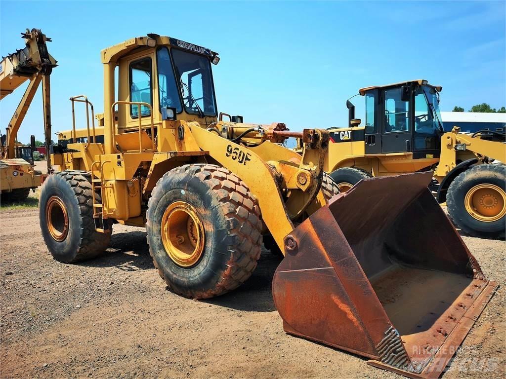 CAT 950F لوادر بعجل