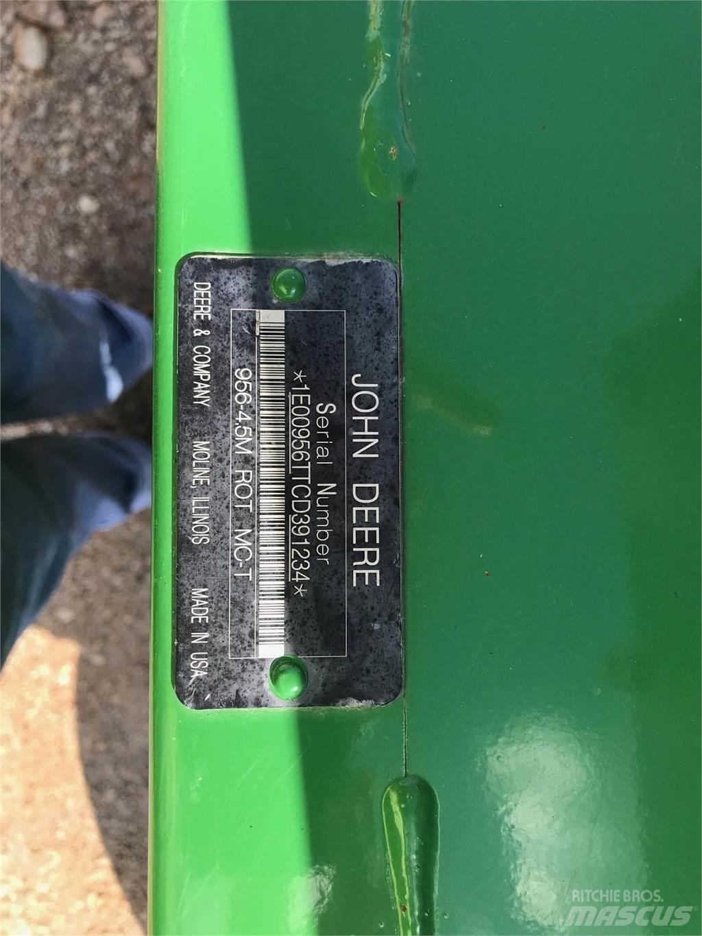 John Deere 956 محشات