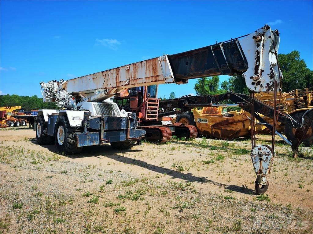 P&H CN40 رافعات الطرق الوعرة