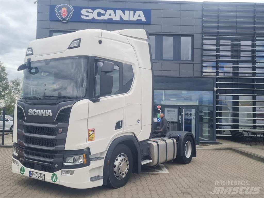 Scania R530 V8 وحدات الجر