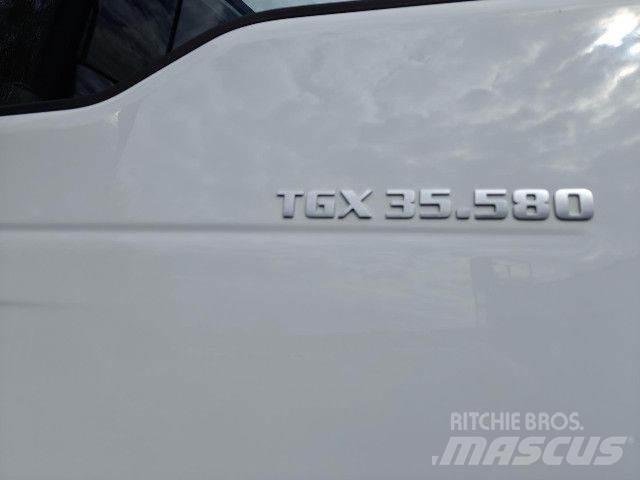 MAN TGX 35.580 شاحنات بمقصورة وهيكل