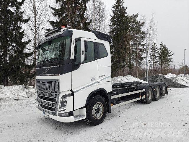 Volvo FH550 شاحنات بمقصورة وهيكل