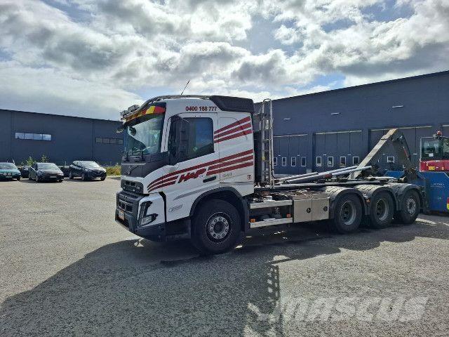 Volvo FMX 8X4*4 شاحنات قلابة