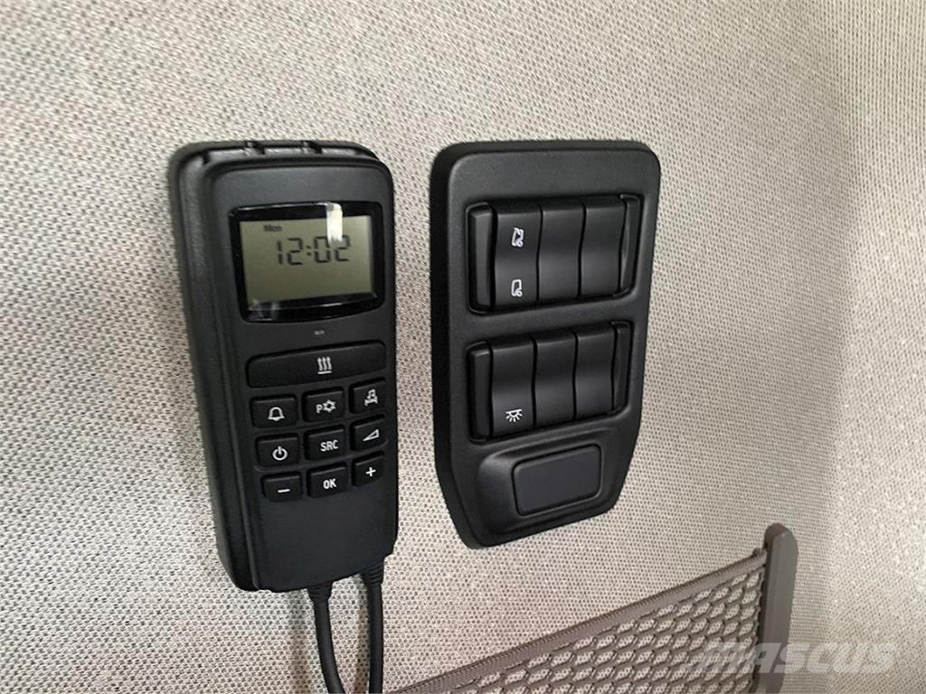 Scania S660 وحدات الجر