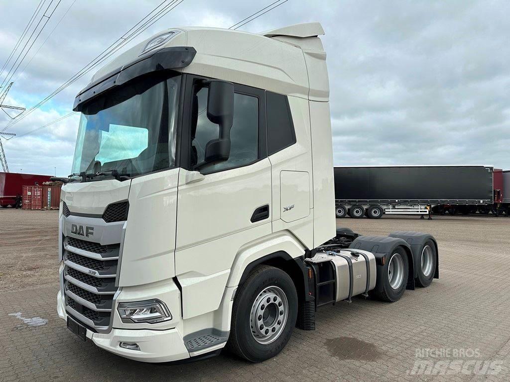 DAF XF 530 6x2 وحدات الجر