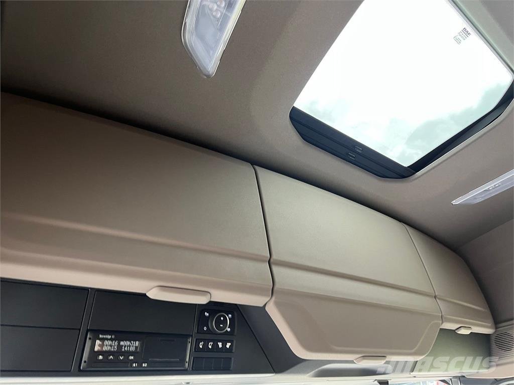 DAF XF480 FAS 6x2 شاحنات ذات هيكل صندوقي