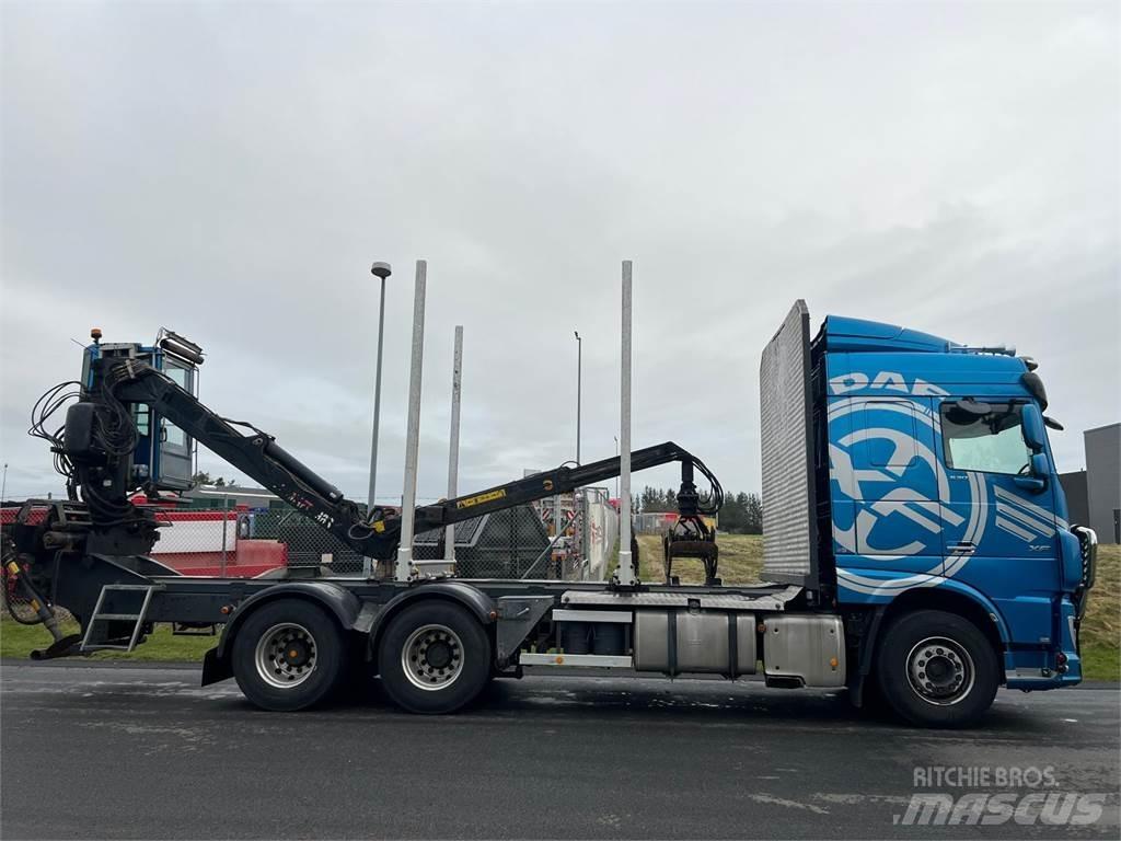 DAF XF530 FAT 6x4 شاحنات أشجار